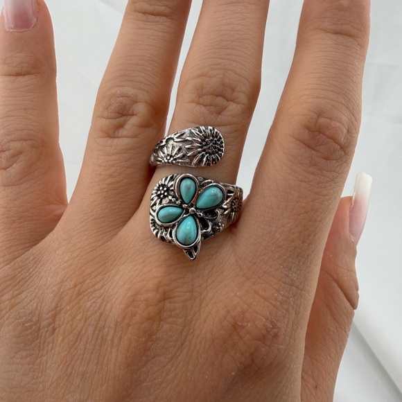 Vintage adjustable Silver color and Turquoise Floral Ring - Picture 7 of 7